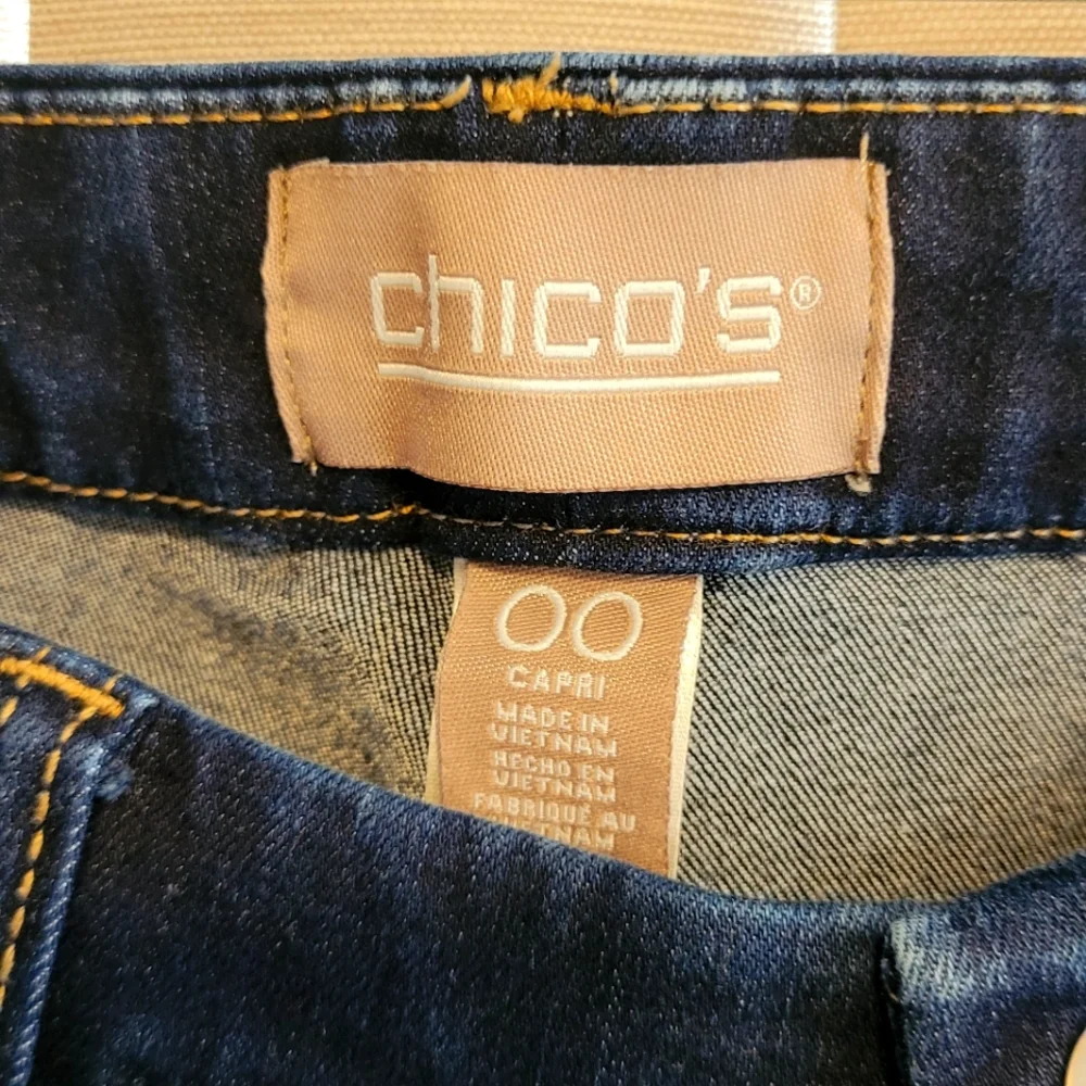 NWOT/ Chico's denim capri